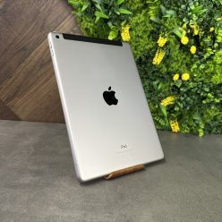   Apple iPad 9.7" (5.gen) 32GB WiFi+4G Használt - Space Gray - 1 év iON Store garanciával
