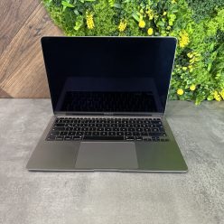  Apple MacBook Air 13" 2020 (256 GB SSD/8GB DDR4/1.1GHz Intel Core i5/Intel Iris Plus Graphics/macOS Sequoia/Magyar) Használt - Space Gray