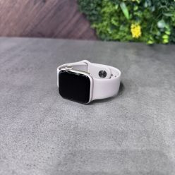   Apple Watch SE 40mm (2.gen) GPS Aluminium Sport Használt - Starlight - Dobozzal, 1 év iON Store garanciával