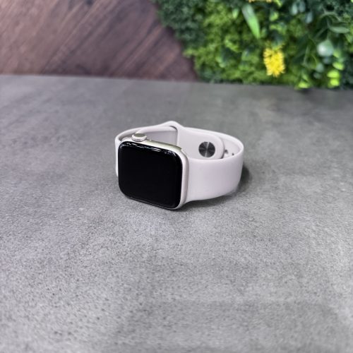 Apple Watch SE 40mm (2.gen) GPS Aluminium Sport Használt - Starlight - Dobozzal, 1 év iON Store garanciával