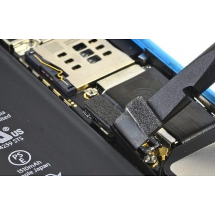 iPhone 5C Akkumulátor alaplapi csatlakozójának javítása